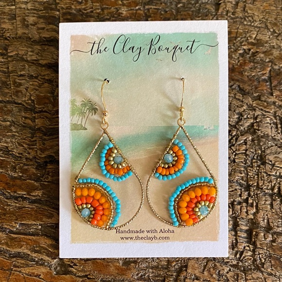 🌺Handmade in Hawaii🌺Beaded Earrings - Picture 5 of 5
